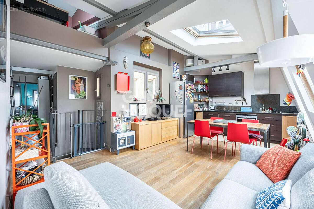 Appartement à PARIS-18E