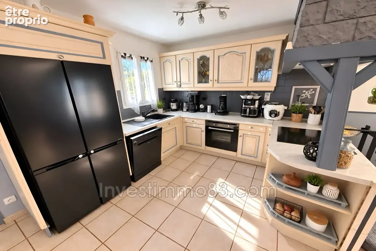 Maison 6 pièces 170 m² à vendre à Tourves (83170) - photo 3