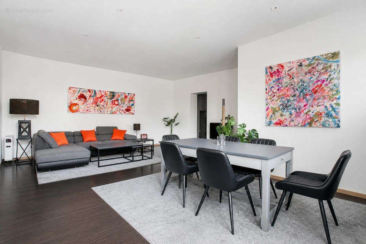 Maison rénovée de 285 m² avec 3 logements à Tourcoing - photo 2