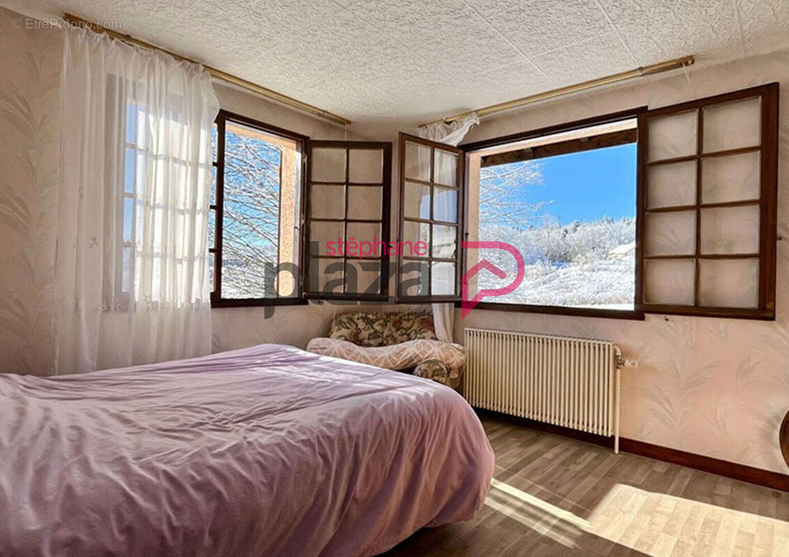 Maison à LA CHAUX-DU-DOMBIEF