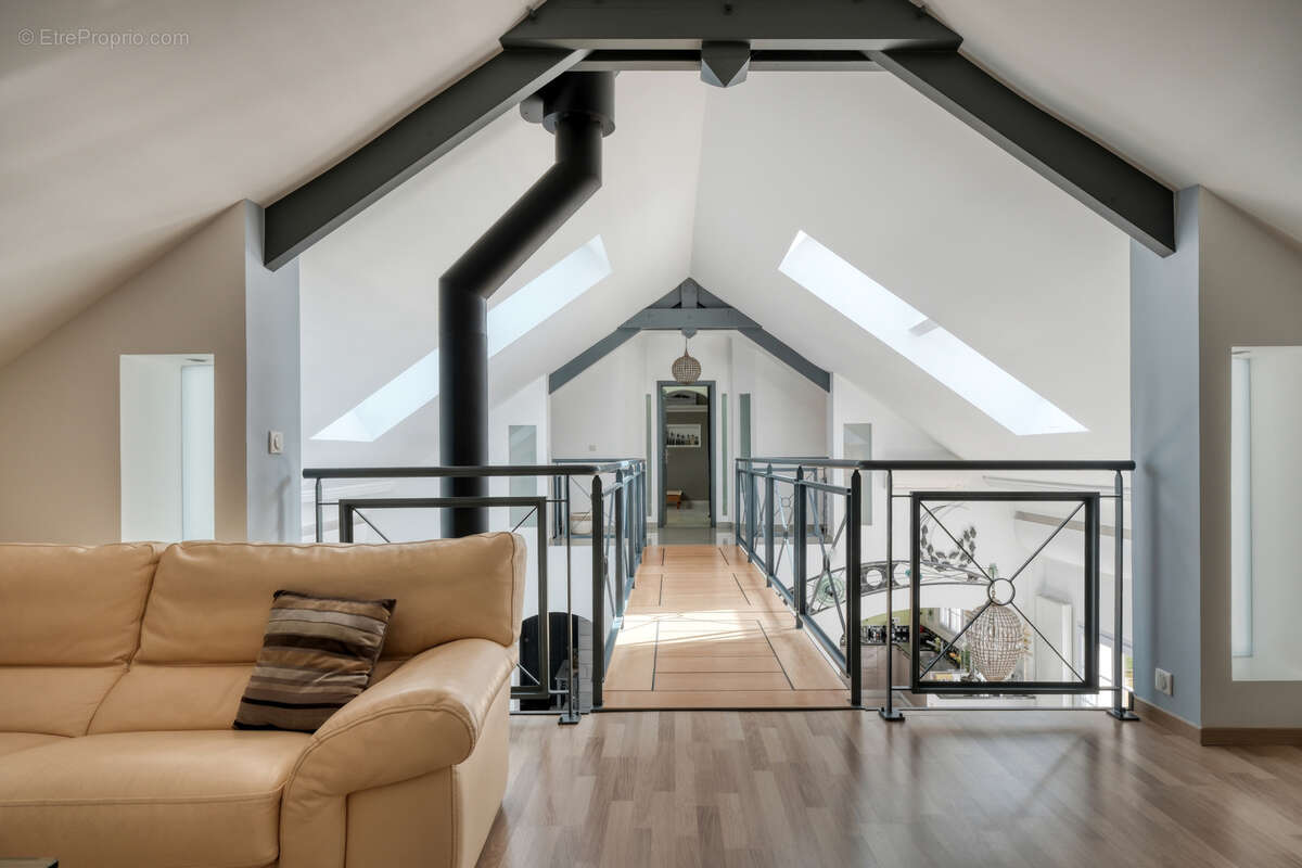 Maison indivdiuelle de plain pied - 210m2 - 5 chambres - dpe c - photo 22