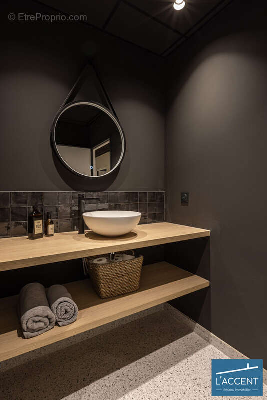 Commerce à CASTRIES