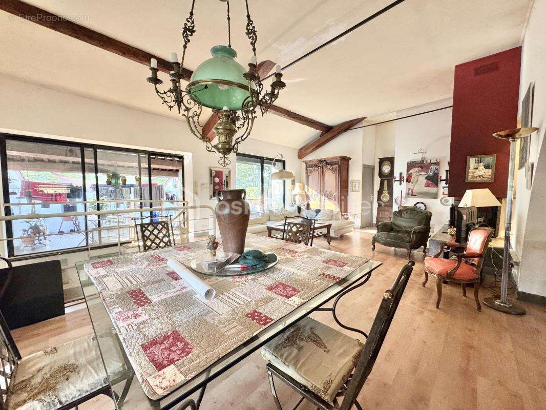 Maison à NISSAN-LEZ-ENSERUNE