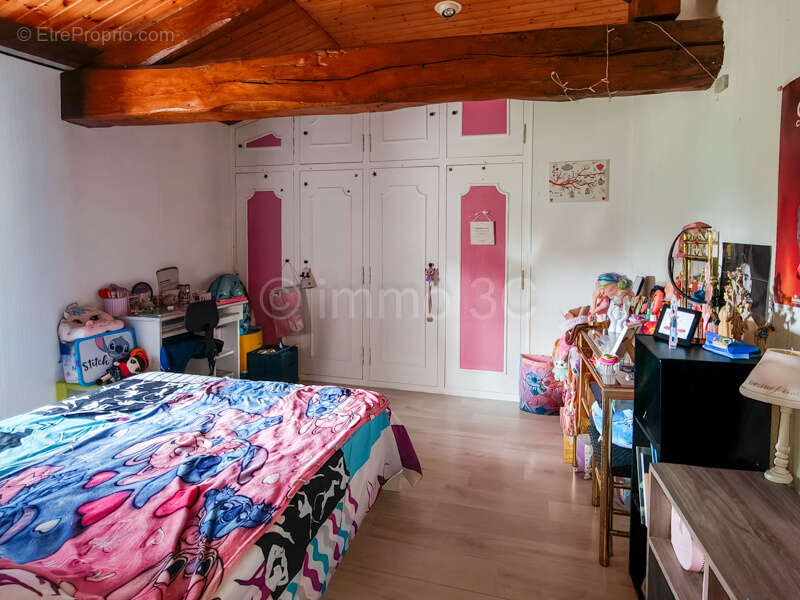 Maison à CHEF-BOUTONNE