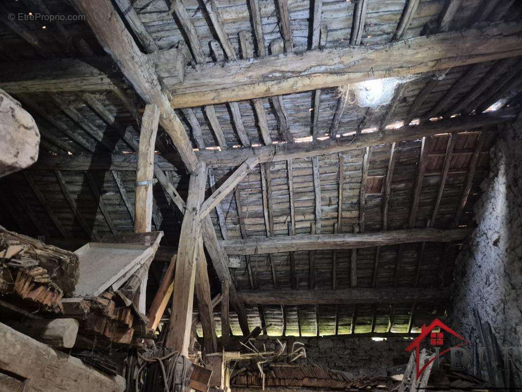 Maison à ROCHES-SUR-MARNE