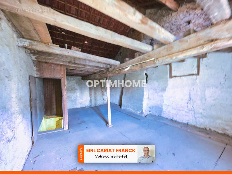 Maison à SAINT-ETIENNE-DE-FURSAC