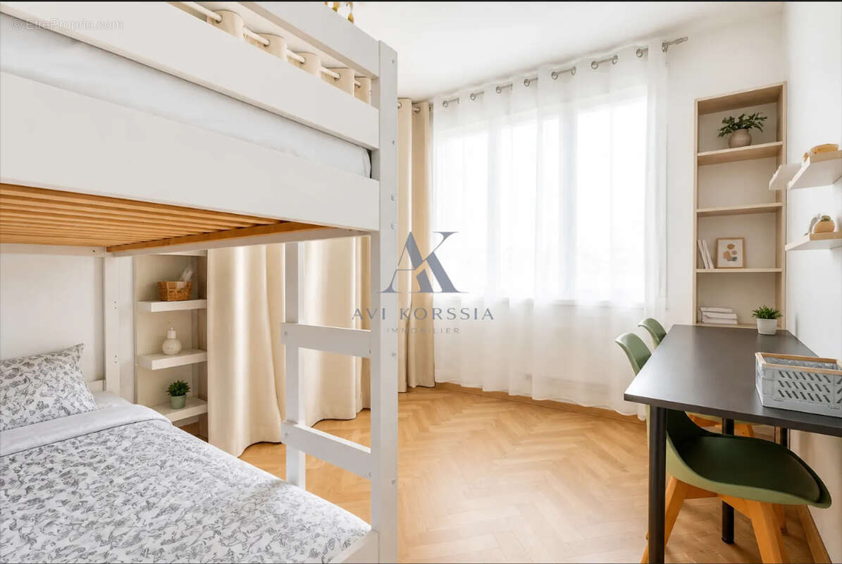 Saint-Genis-Laval   Appartement T3 73 m2 rénové avec balcon et parking - photo 10