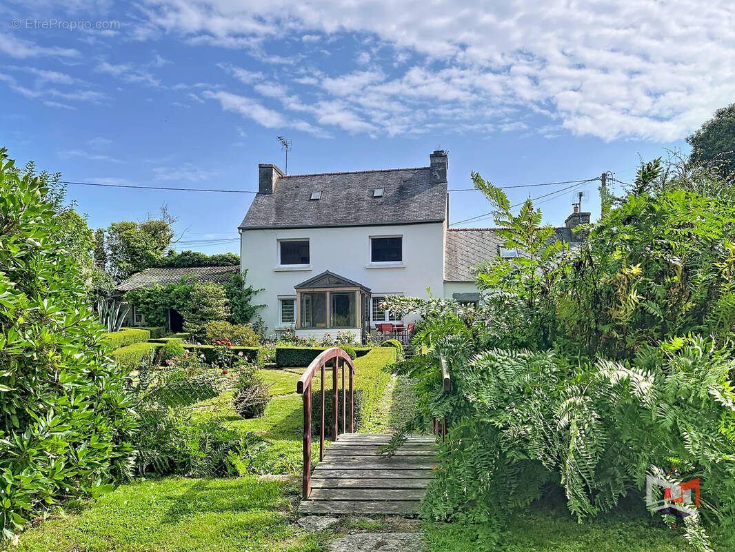Maison à CAMLEZ