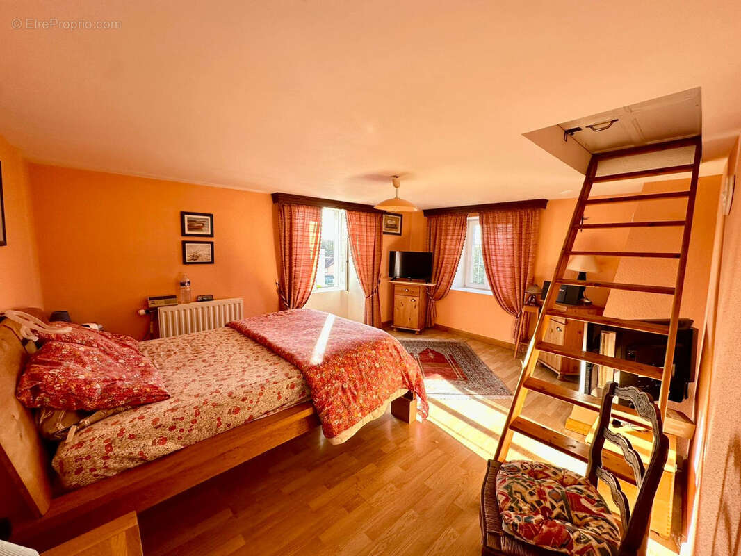 Maison à LA NEUVELLE-LES-LURE