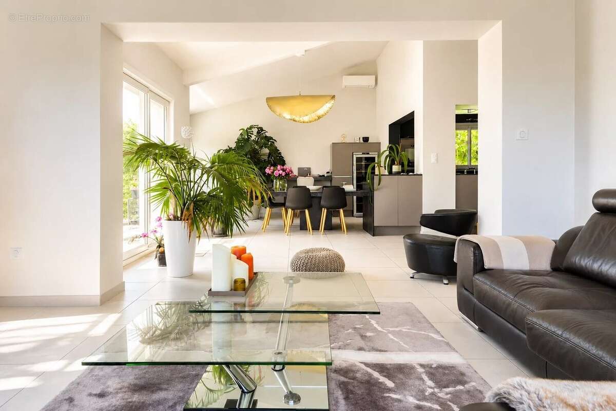Maison à VILLENEUVE-LES-AVIGNON
