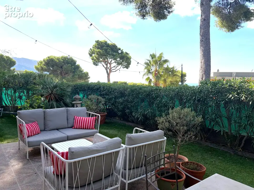 Cassis - T4 en duplex avec jardin privatif et garage dans résidence fermée - photo 2