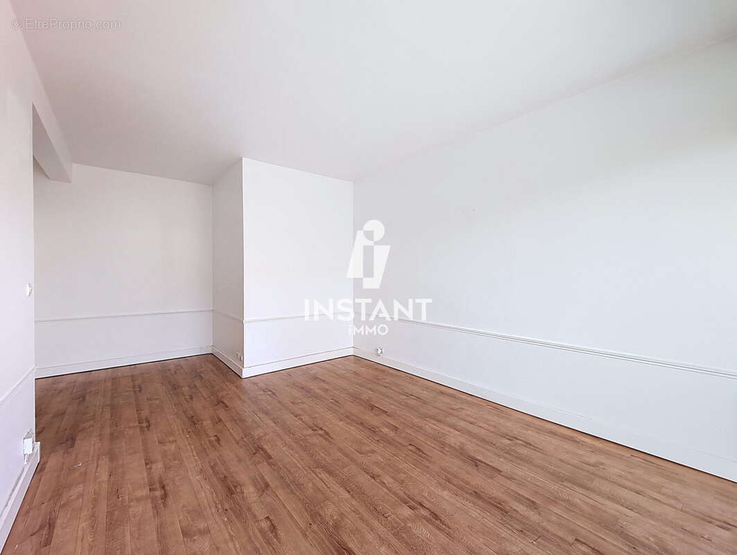 Appartement à L'HAY-LES-ROSES