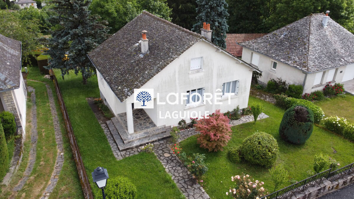 Maison à MONTSALVY