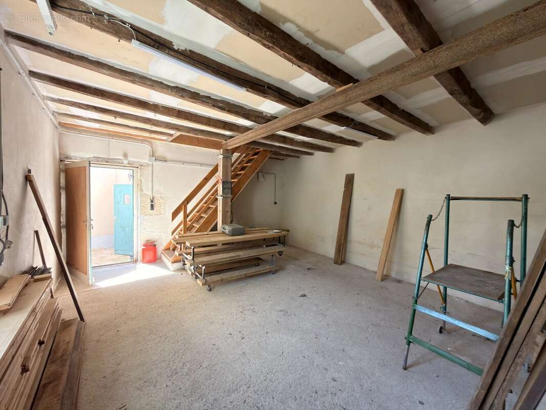 Charmante maison en bord de rivière avec dépendance aménageable, atelier et vue imprenable - photo 14