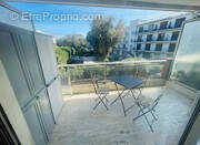 Appartement à SAINT-LAURENT-DU-VAR