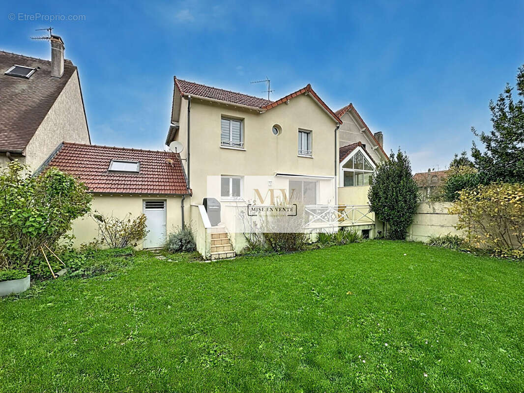 Maison à BRY-SUR-MARNE