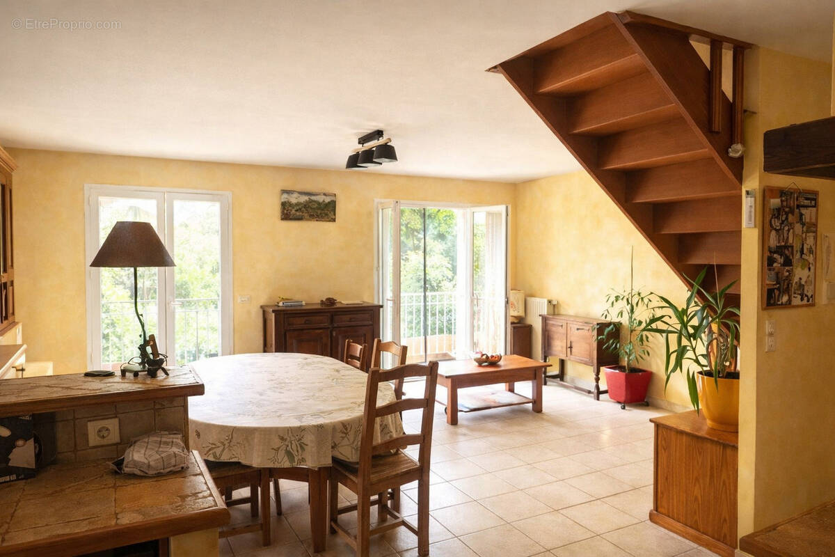 Appartement à ALLONZIER-LA-CAILLE