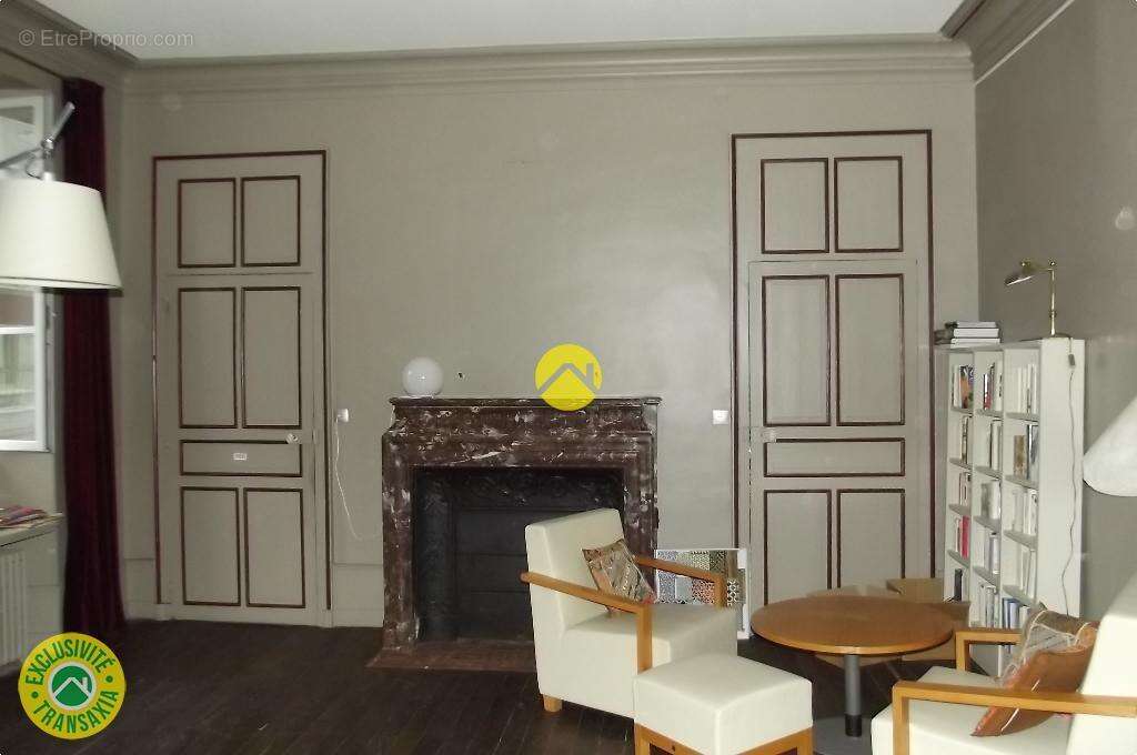 Maison à LURCY-LEVIS