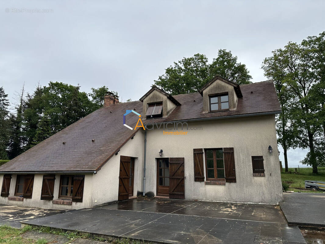 Maison à COURTENAY