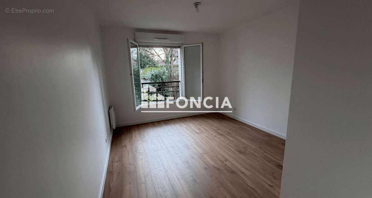 Appartement à LA QUEUE-EN-BRIE