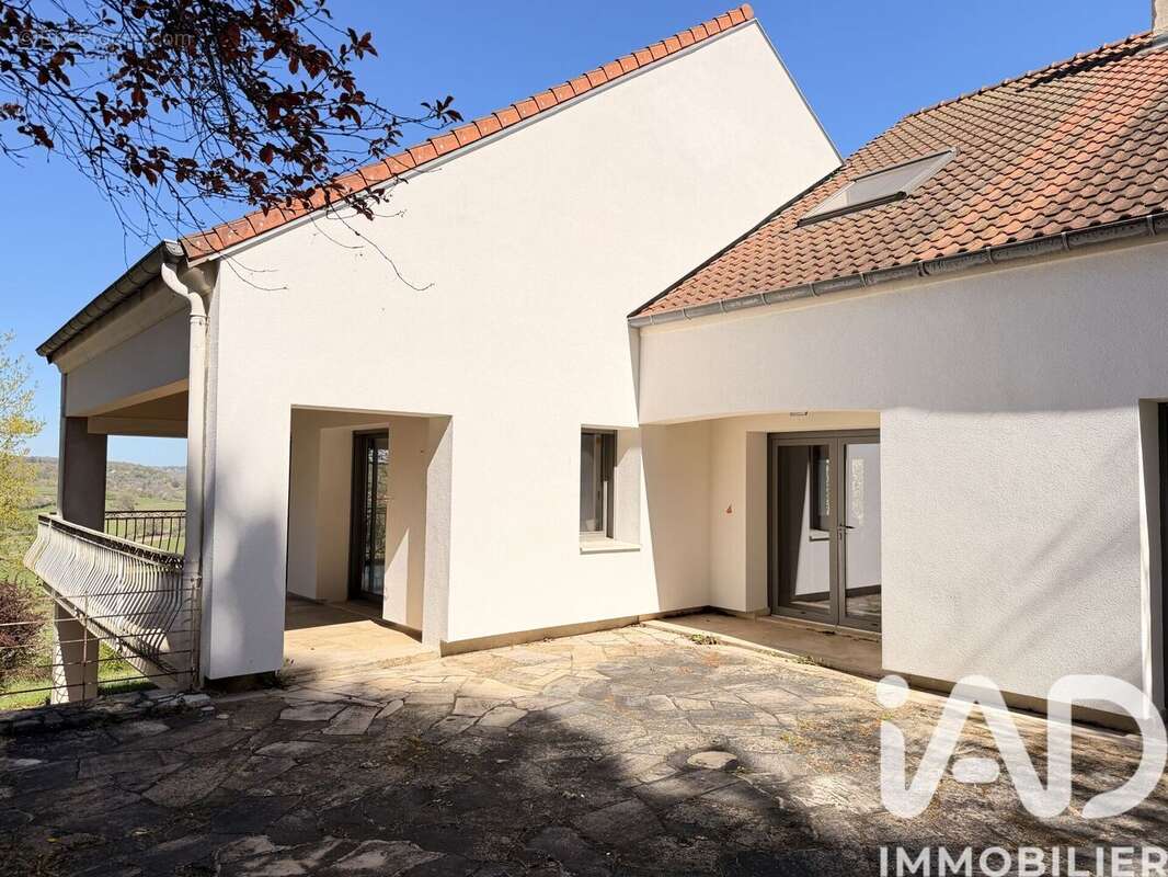 Maison 171 m² à Saint-Remy  - photo 7
