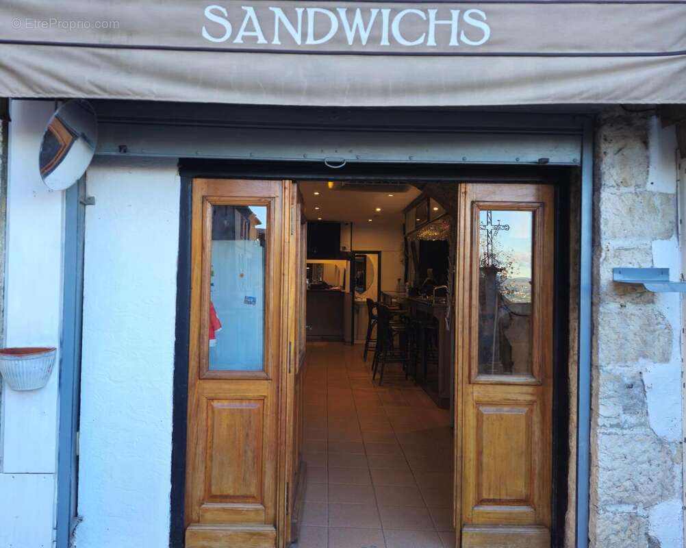 Photo 2 - Commerce à SAINT-JEANNET