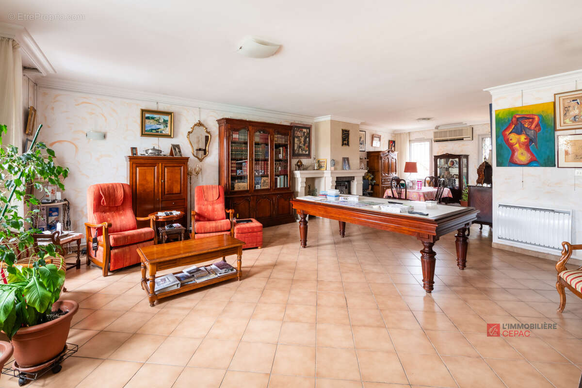 Appartement à MARSEILLE-15E