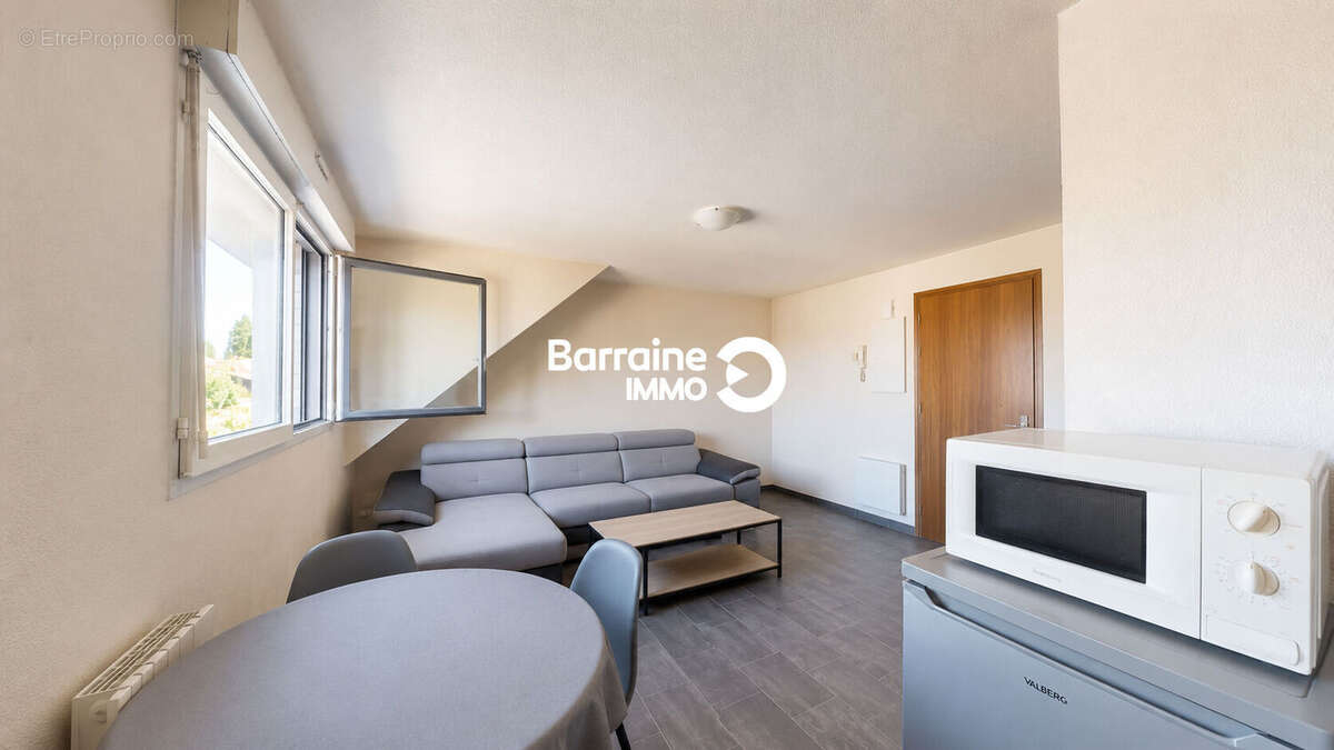 Appartement T1 Bis à vendre à Lorient - Dernier étage, lumineux et proche commodités - photo 3