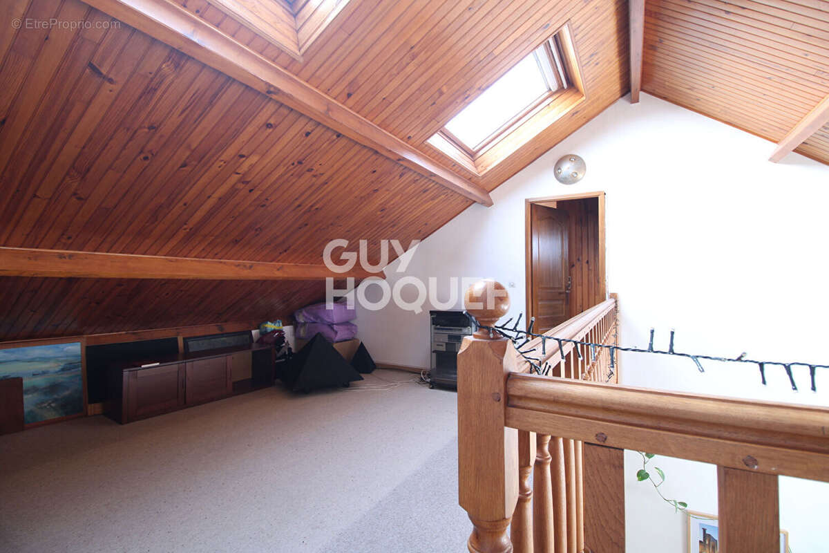 Maison à CHEVRY-COSSIGNY