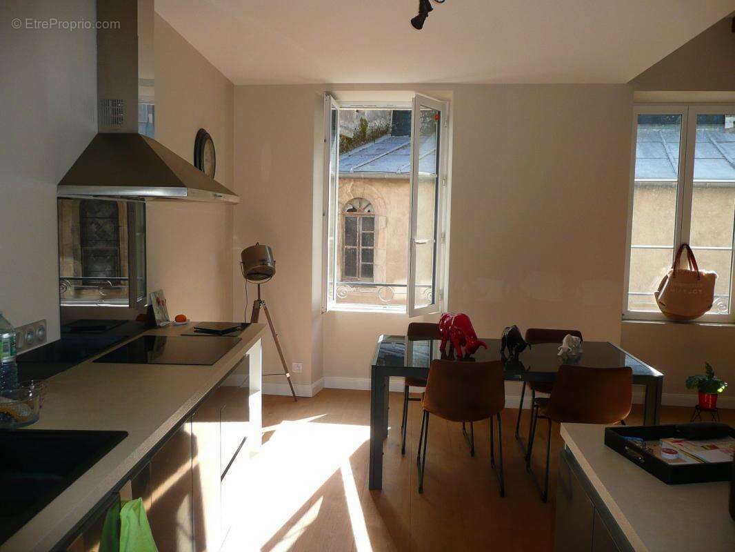 Appartement à VILLEFRANCHE-DE-ROUERGUE