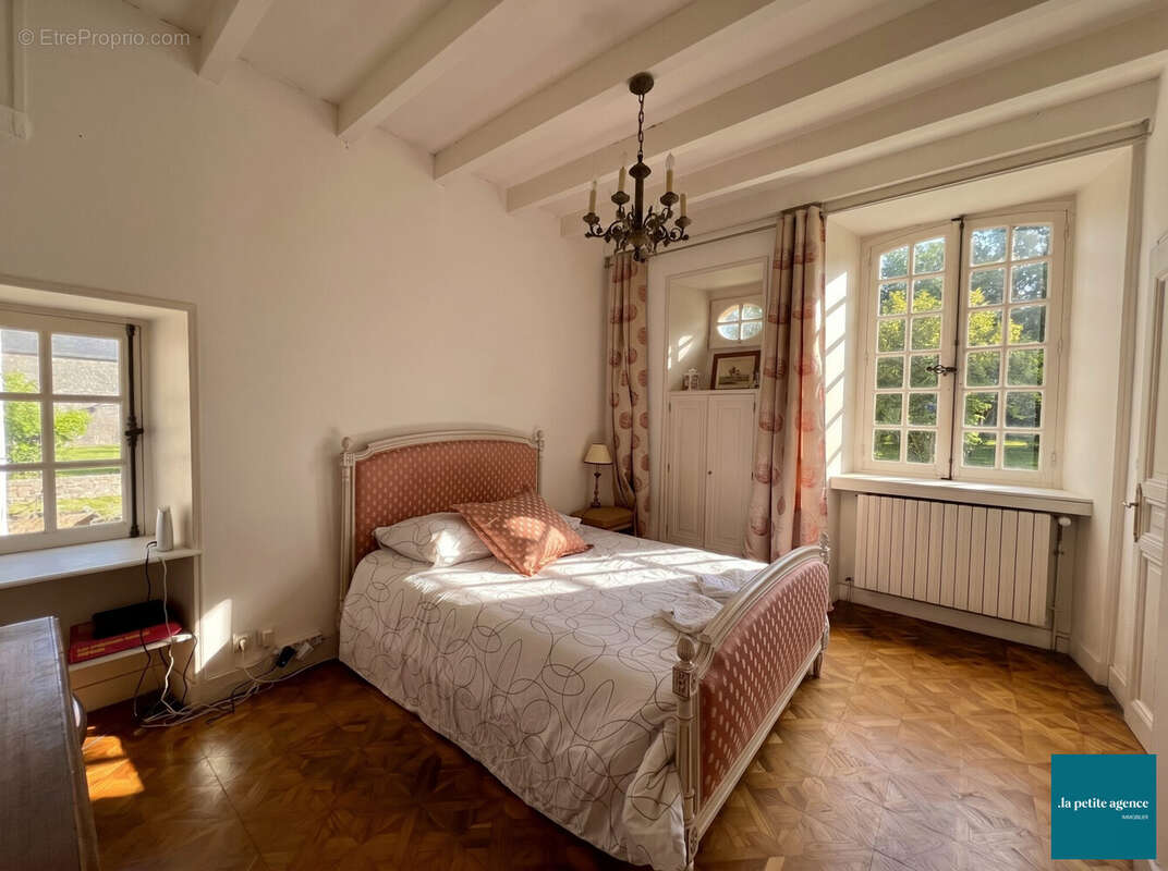 Maison 263 m² à Audouville-La-Hubert  - photo 9