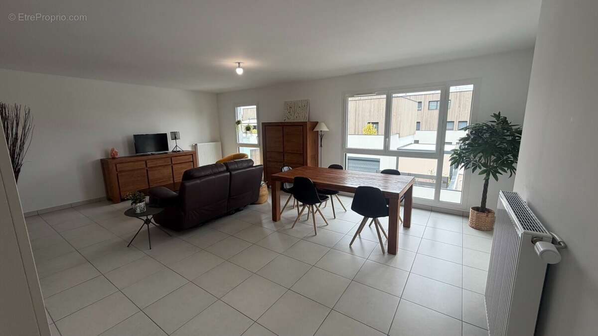 Appartement 98 m² à Ville-La-Grand  - photo 4