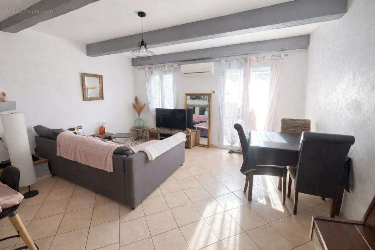 Maison à SIX-FOURS-LES-PLAGES