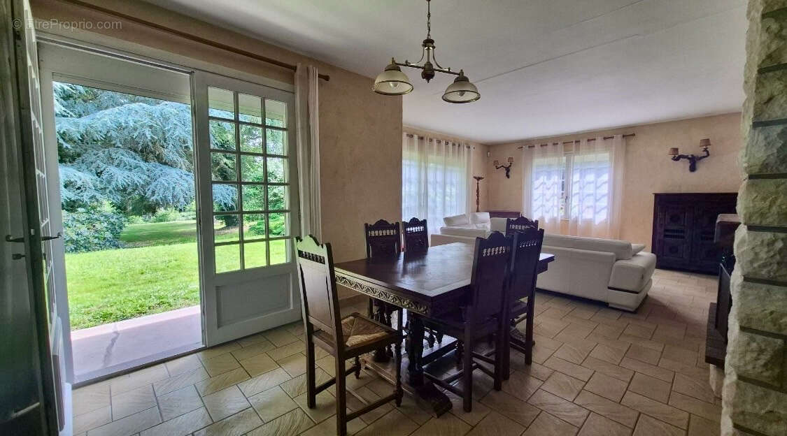Maison à MONTIVILLIERS