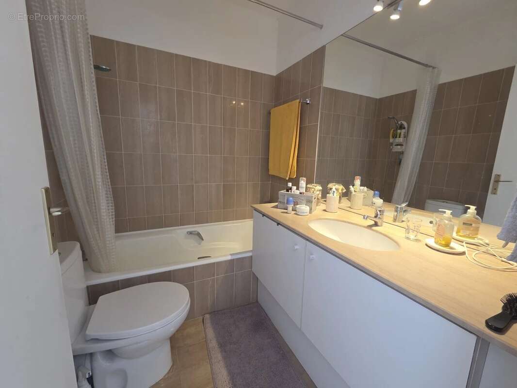 Appartement à VILLENEUVE-LOUBET