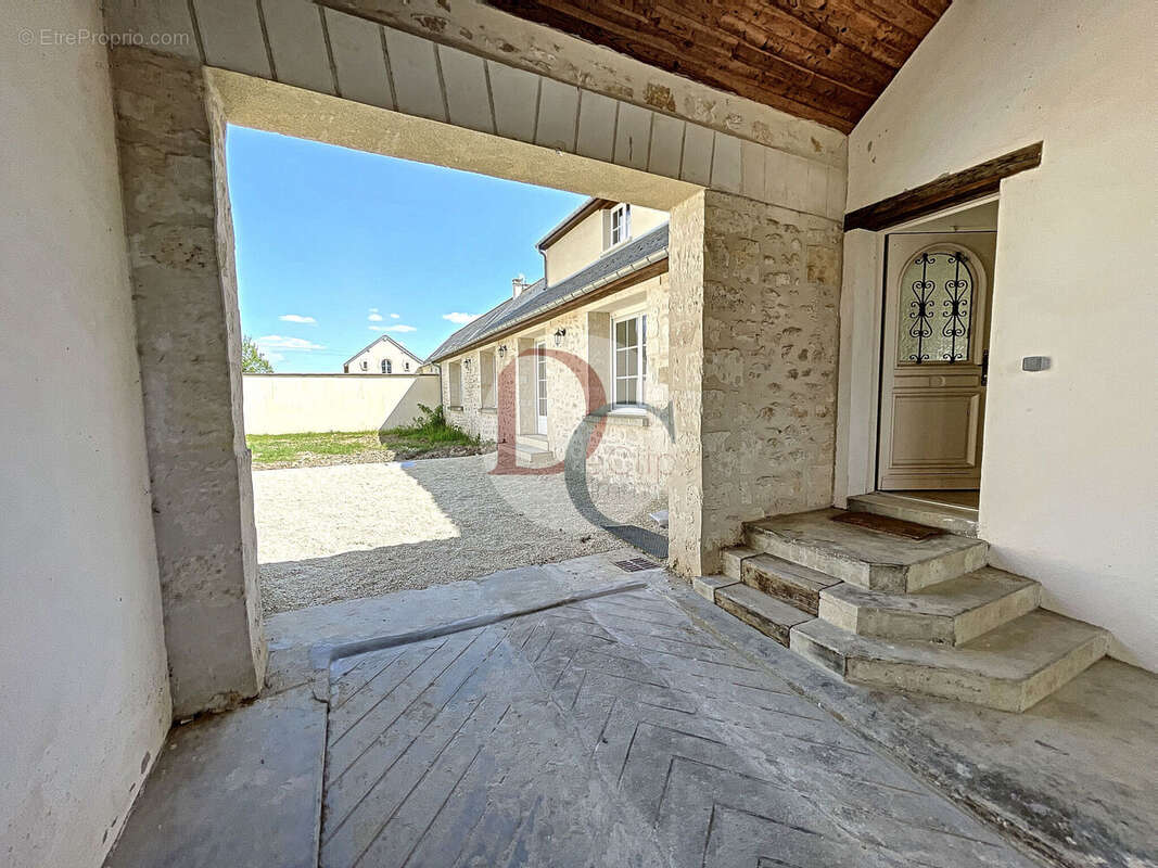 Photo 2 - Maison à SENLIS