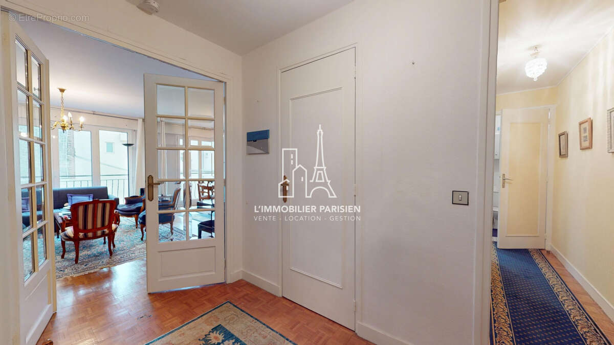 Appartement à PARIS-17E