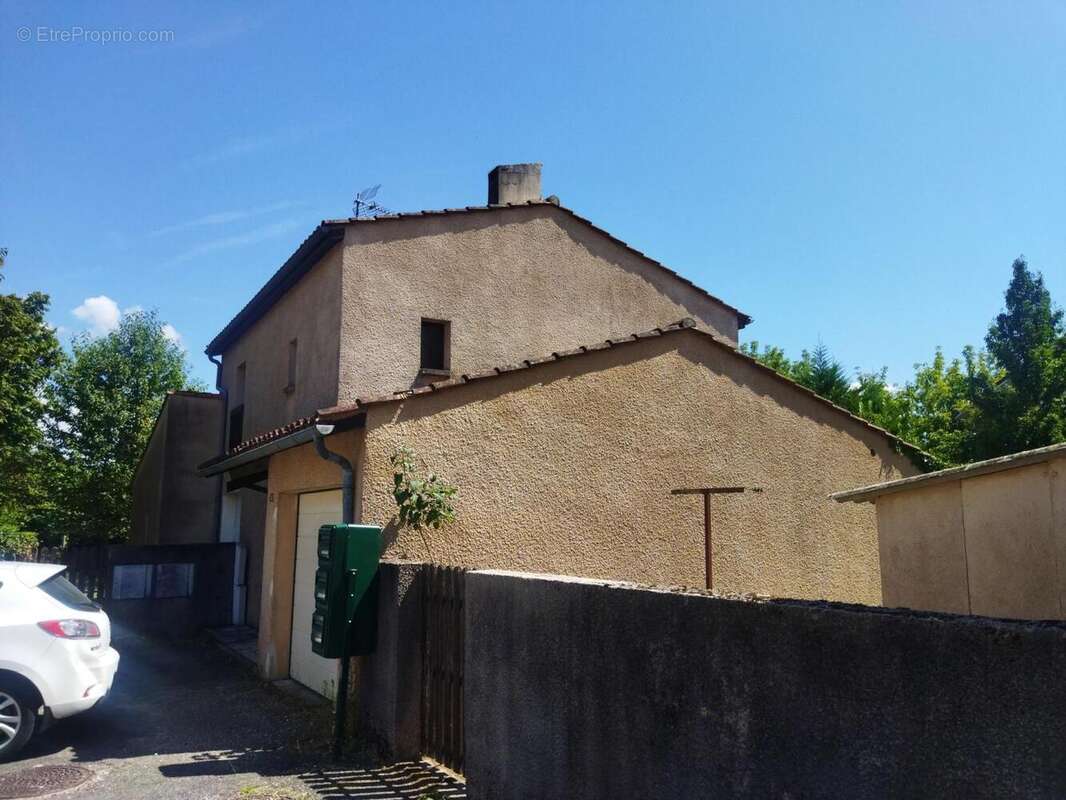 facde laterale  - Maison à ARCAMBAL