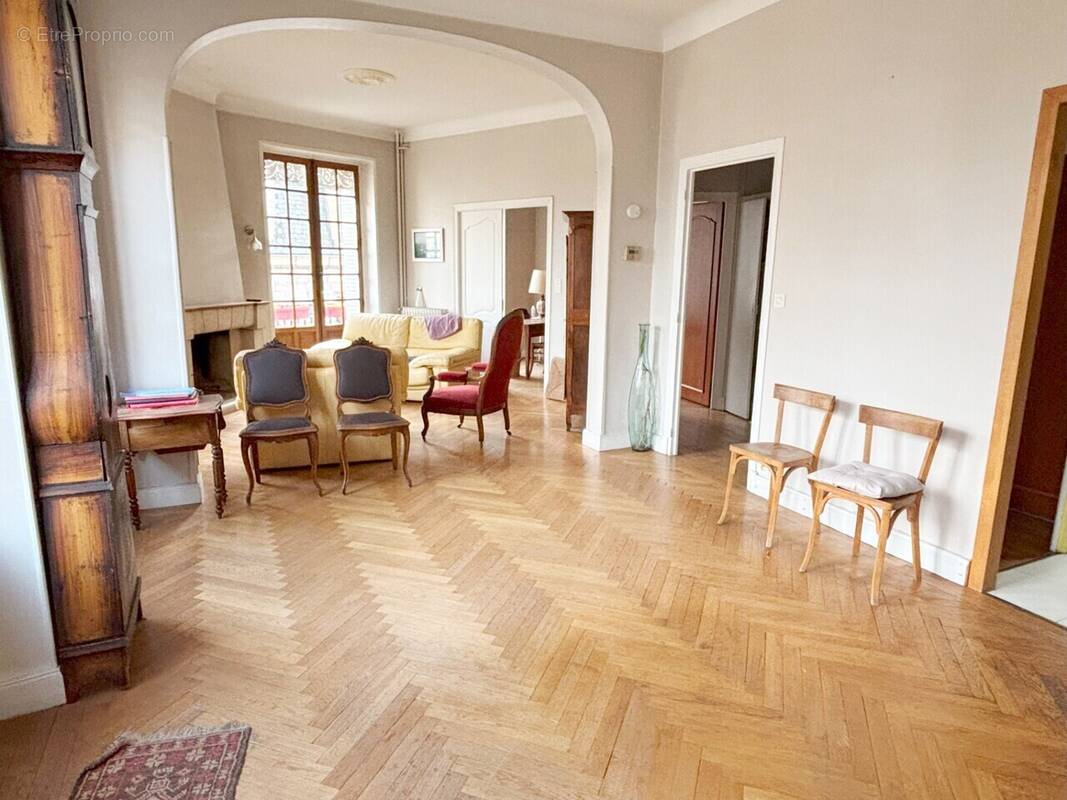 Appartement à BRIVE-LA-GAILLARDE