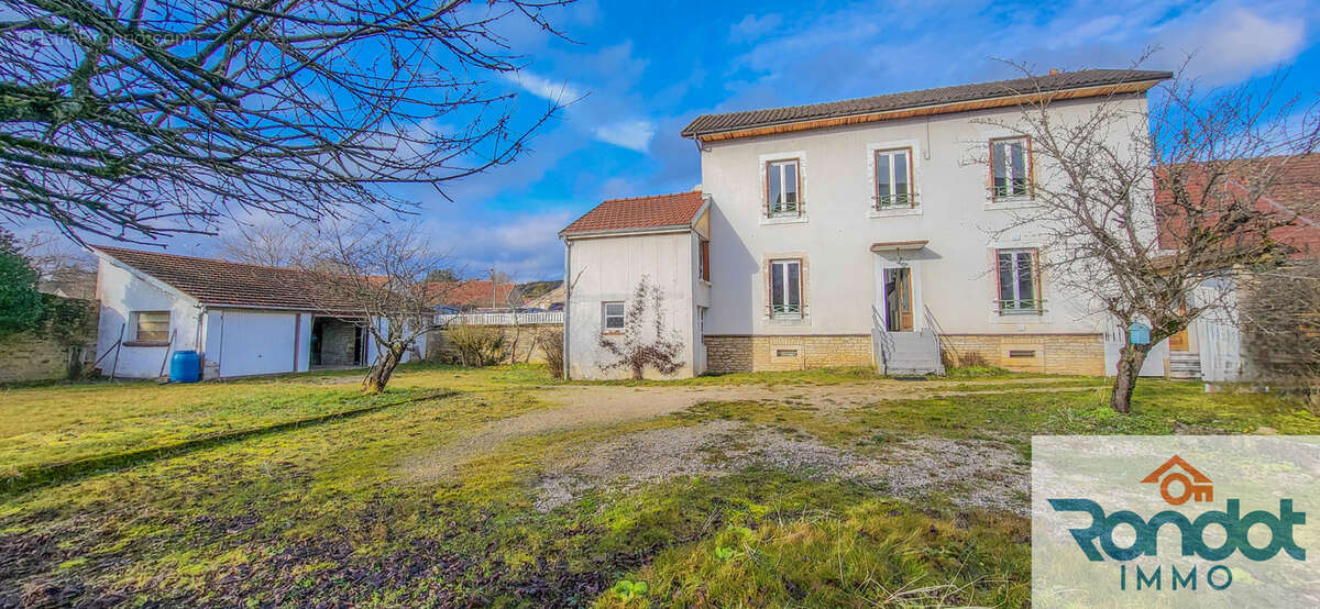 Maison à SELONGEY
