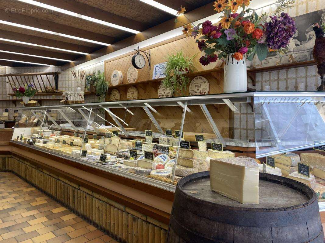 Commerce à LE PONT-DE-BEAUVOISIN