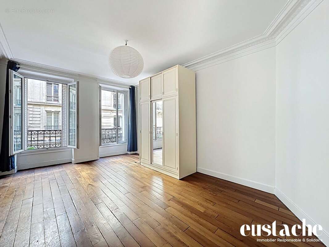 Appartement à PARIS-10E
