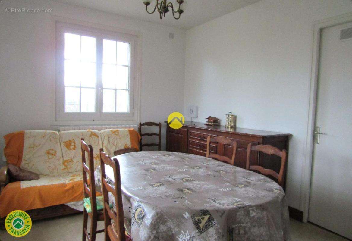 Maison à MONTRICHARD