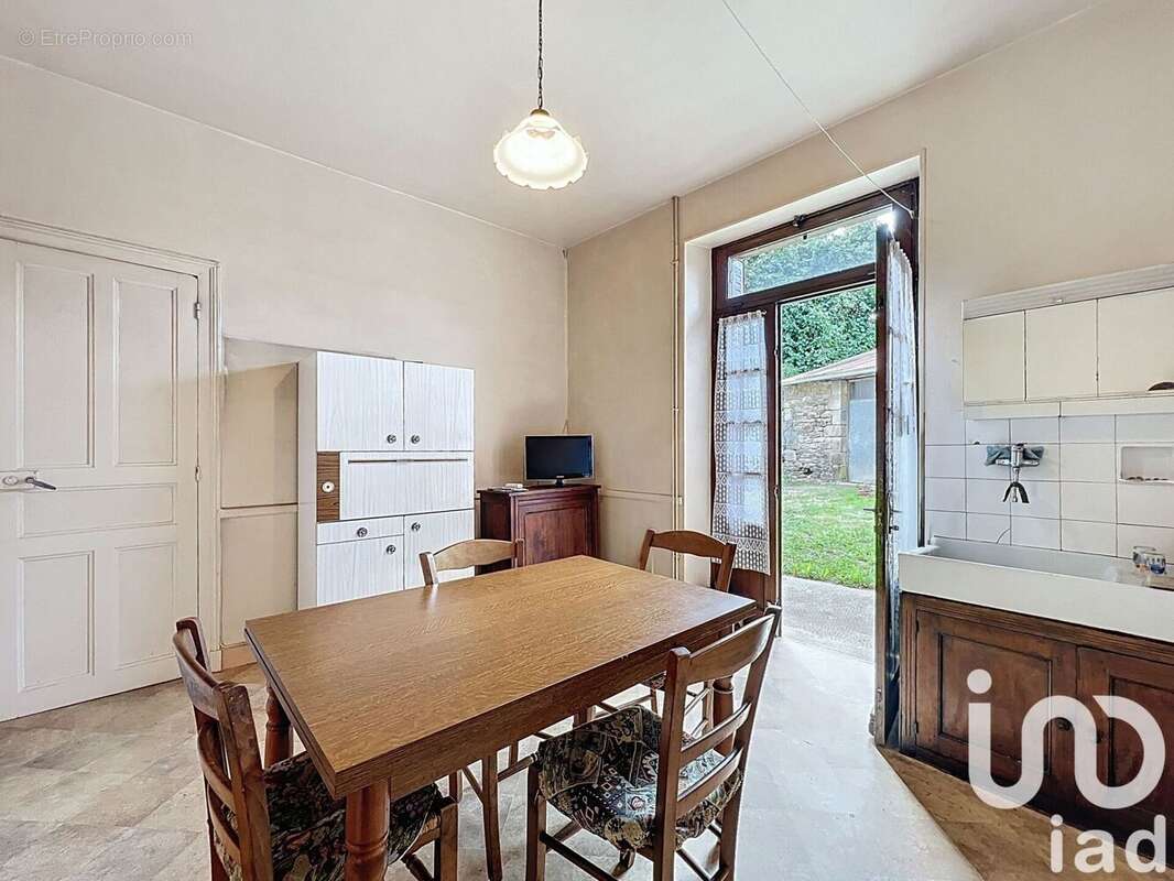 Photo 8 - Maison à LE LONZAC