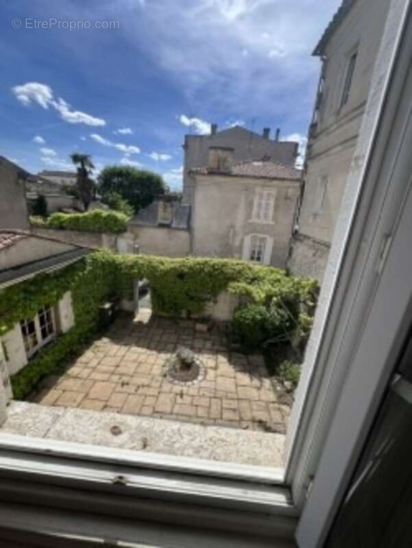 Maison à COGNAC