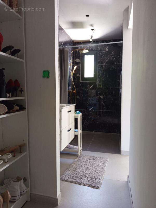 Villa neuve contemporaine 220m²  4 chambres sur terrain de 1200m² Donzère 465 000HAI - photo 10
