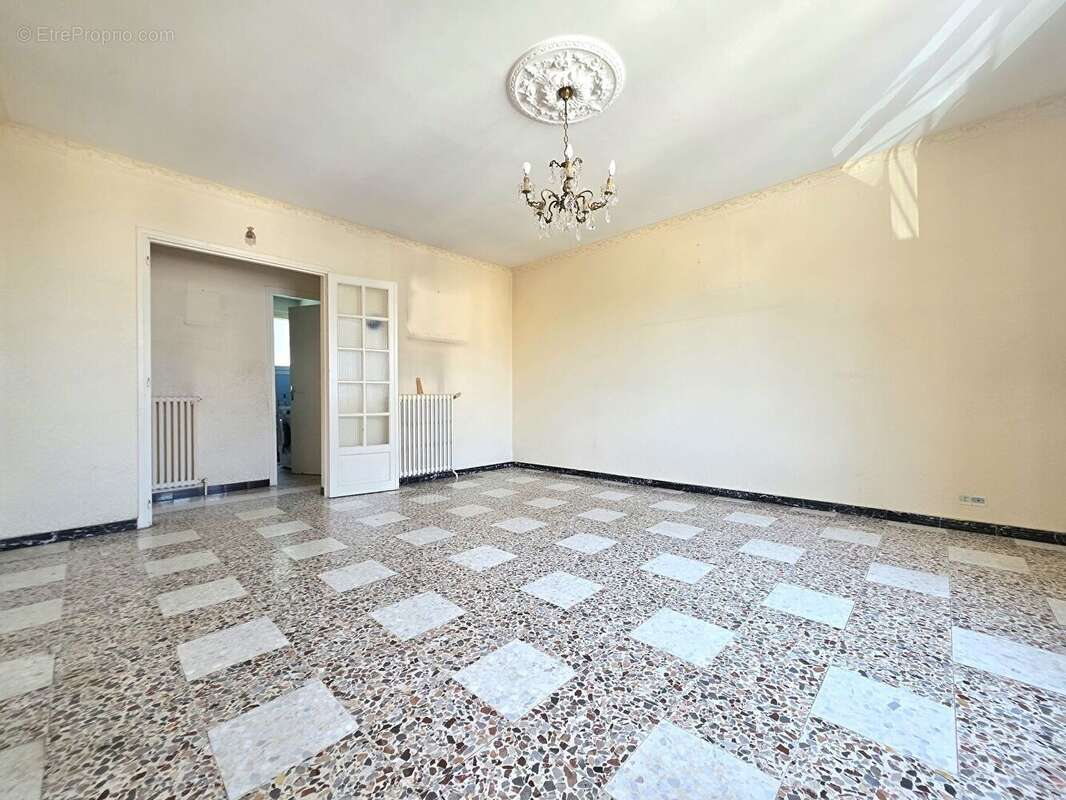 Maison T5 - Hyper-centre - photo 2