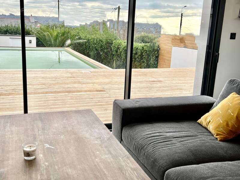 Maison à LE RELECQ-KERHUON