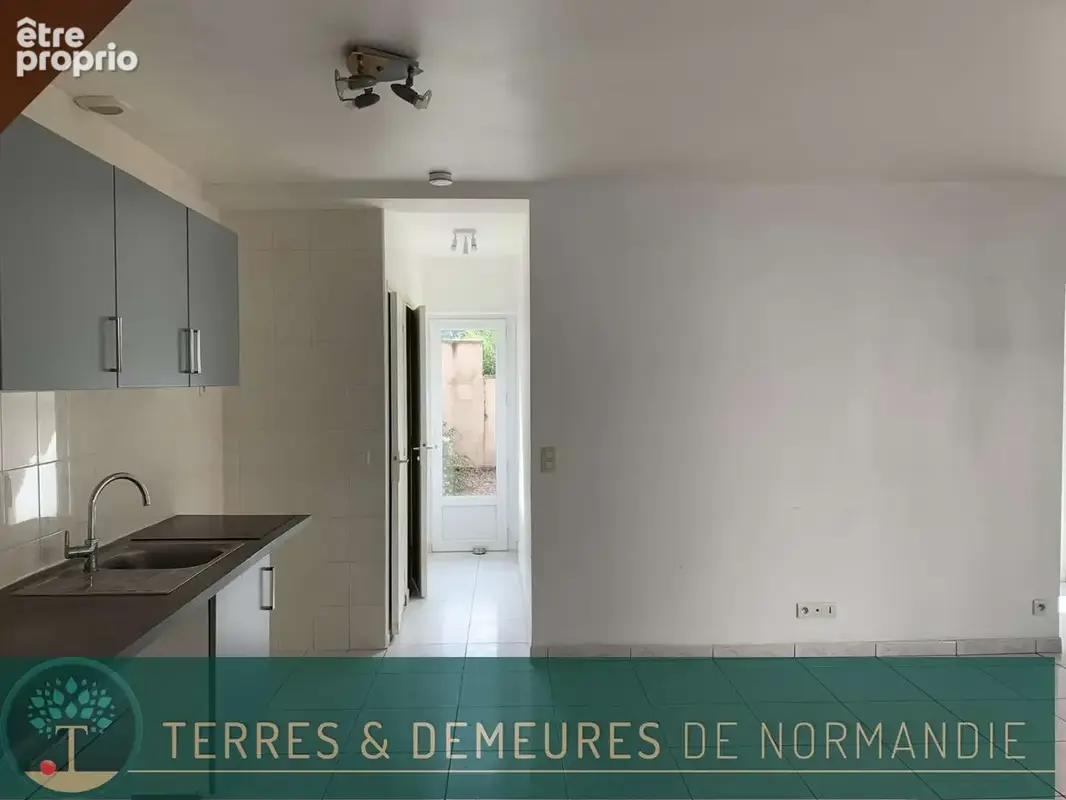 A vendre dans le CALVADOS ville de  LISIEUX (14100) maison du XIX ème proche du centre ville - photo 8