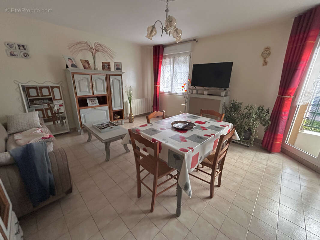 Appartement à ANSE